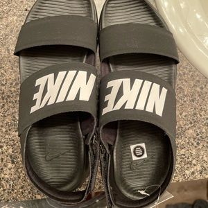 Woman’s Nike Tanjun Sandal